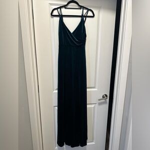 Gorgeous hunter green velvety floor-length dress from Windsor!!